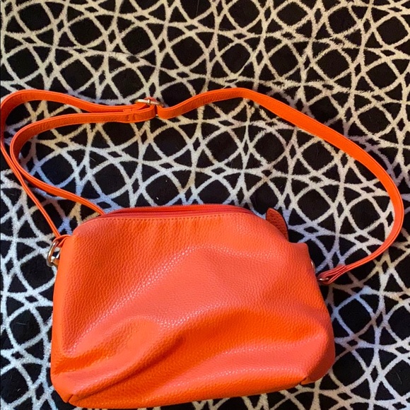 2 ORANGE PURSES - Picture 4 of 5